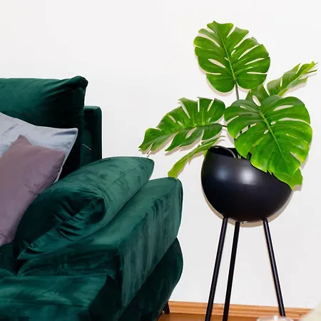 Af Apartment *